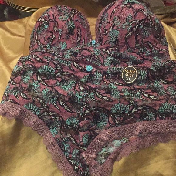 36D LEFT ‼️HOT AND SEXY BRA SET. - Picture 4 of 8